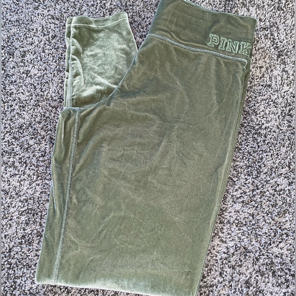 PINK VICTORIA SECRET VELVET CAPRI LEGGINGS